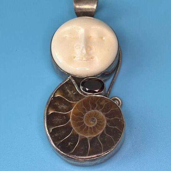 Vtg sajen silver pendant w/moon goddess face & ammonite fossil snail - Picture 8 of 8